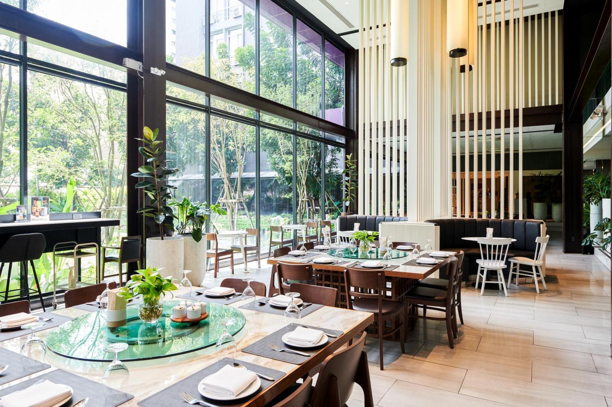 Tk Palace Hotel & Convention Bangkok Exterior photo