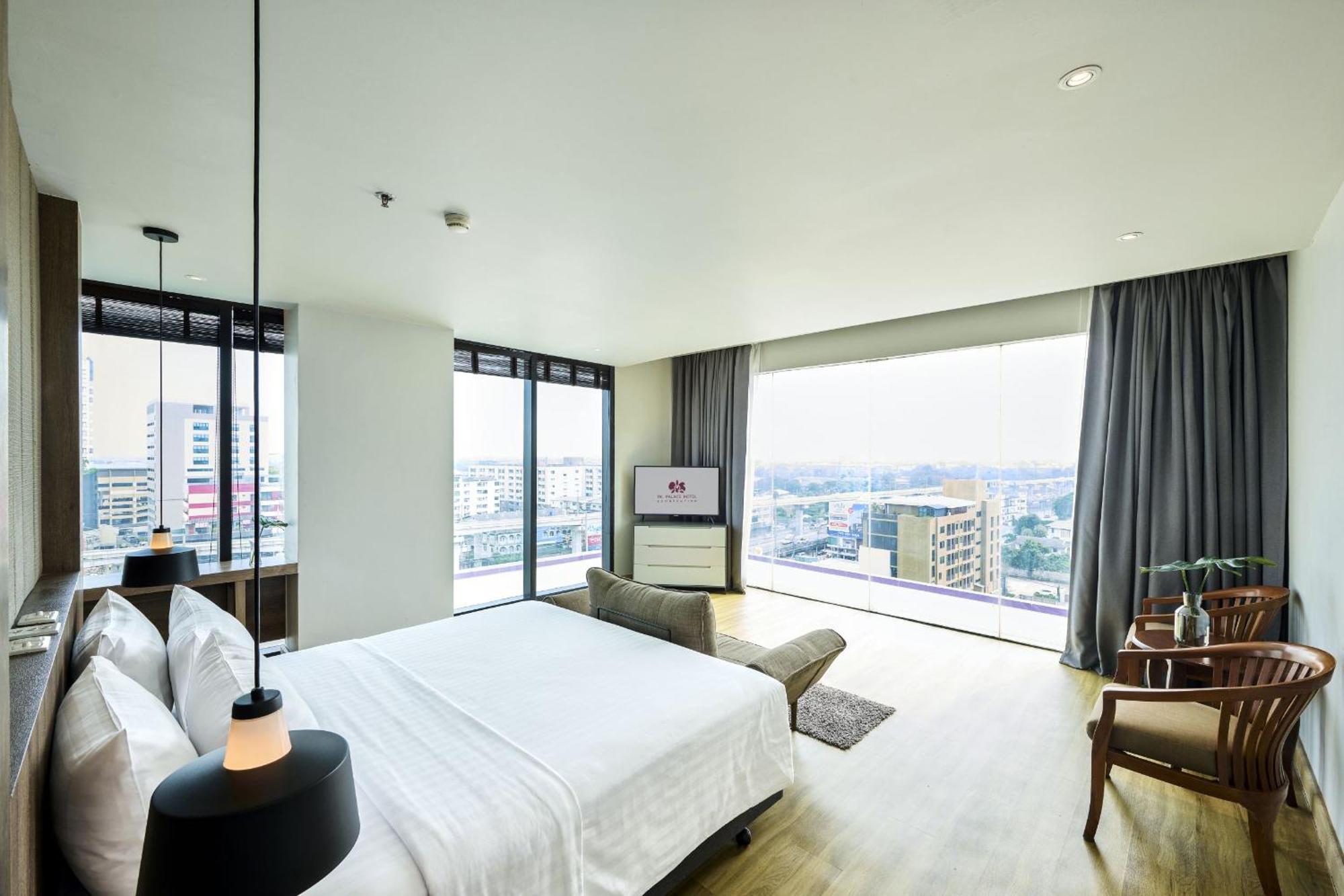 Tk Palace Hotel & Convention Bangkok Exterior photo