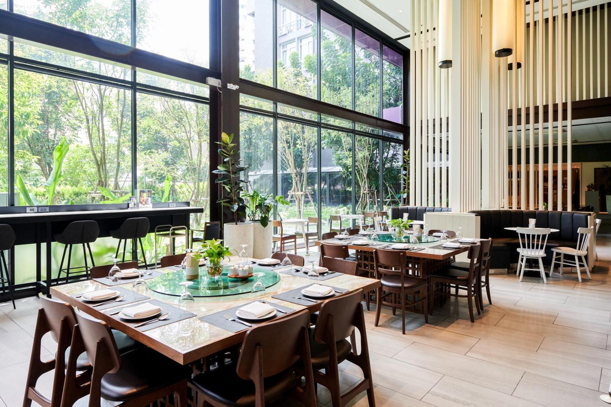 Tk Palace Hotel & Convention Bangkok Exterior photo